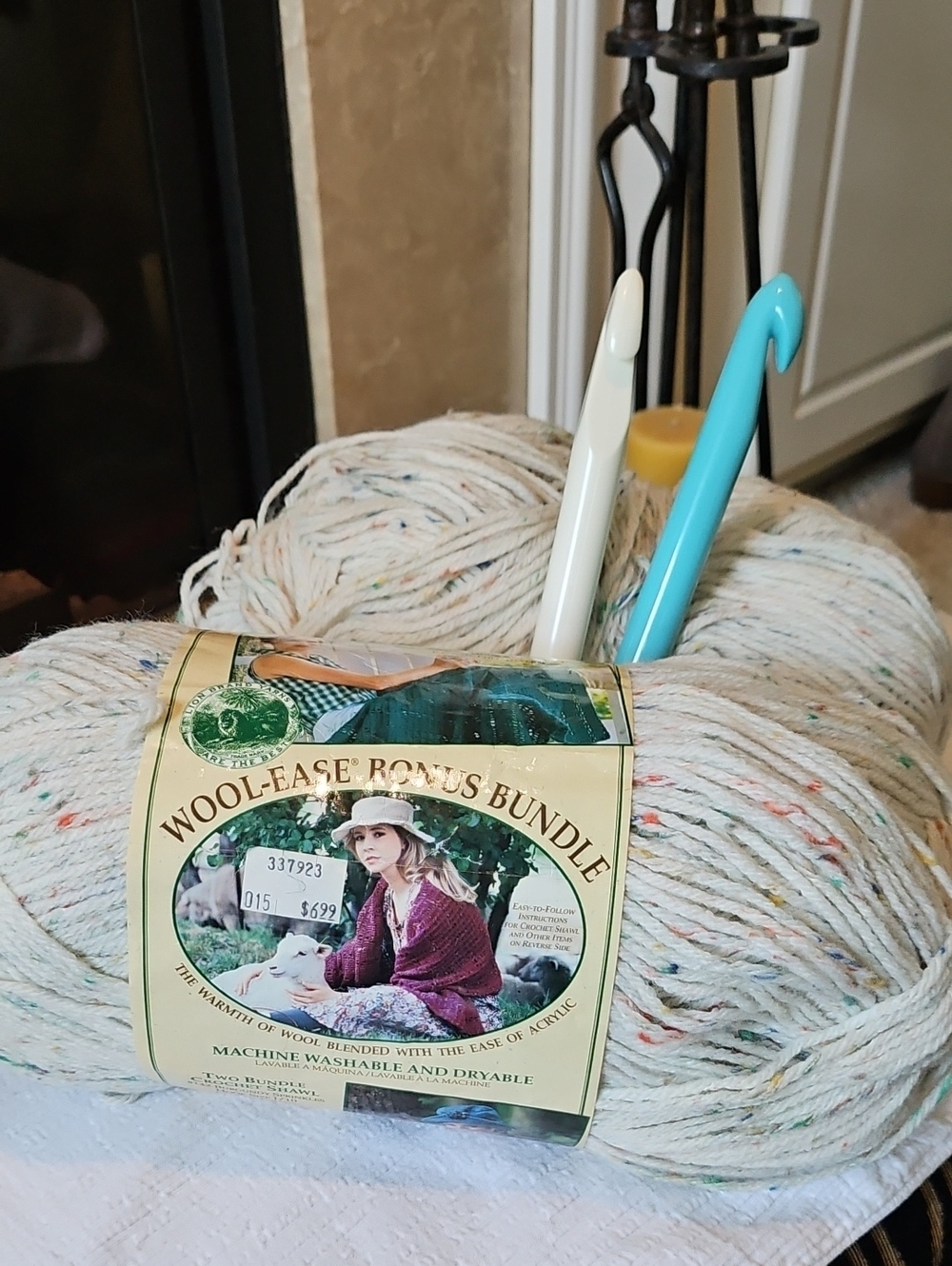 Lion Brand Yarn 2 Large Bundles Ivory W/ Sprinkles